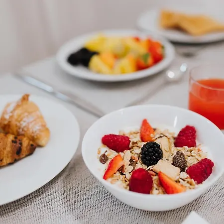 Citta Di Parenzo 酒店 的里雅斯特