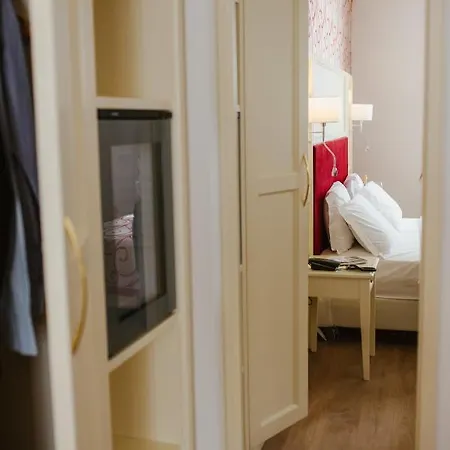 فندق Citta Di Parenzo 3*