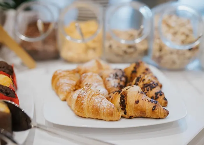 Citta Di Parenzo Szálloda Trieszt