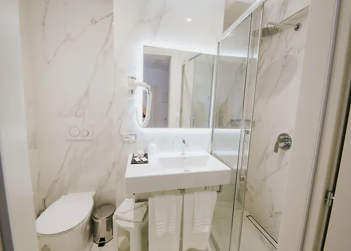 Hotel Citta Di Parenzo 3*