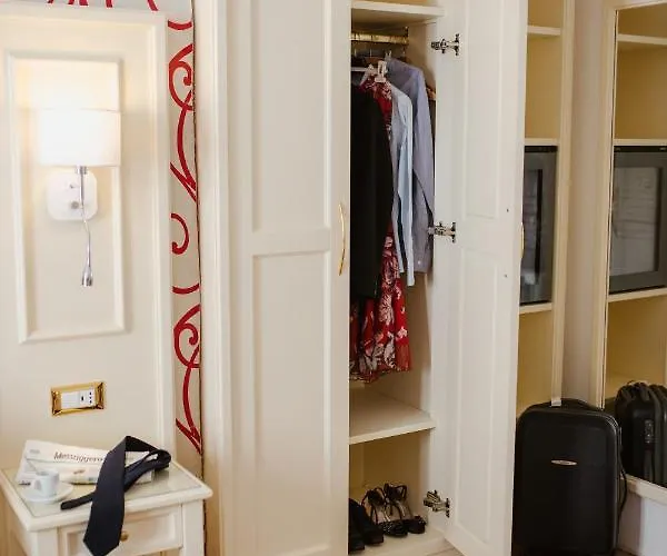 Citta Di Parenzo 3* Trieszt